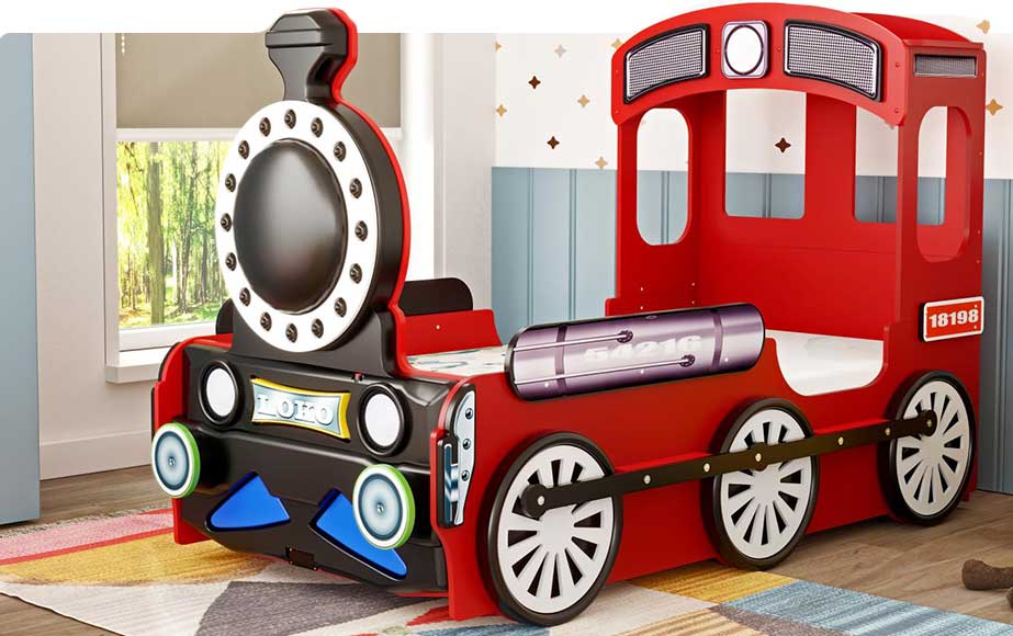 Kinderzimmersituation: Autobett Lokomotive
