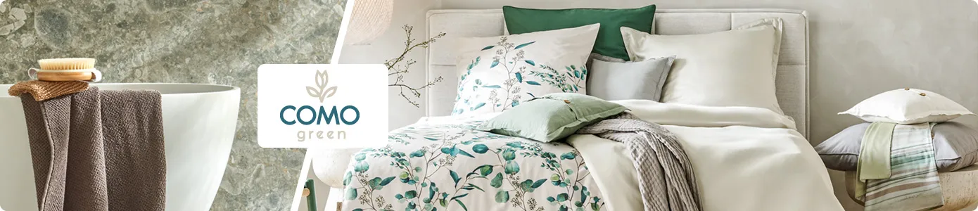 como green. Bild 1: Badewanne mit braunem Handtuch und Waschutensilien,  Bild 2: Schlafzimmer mit hellem Polsterbett, Bettwäsche in Grün, Beige und mit Eukalyptuszweig-Muster