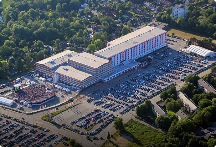 Außenaufnahme vom Möbel Kraft Einrichtungshaus in Bad Segeberg