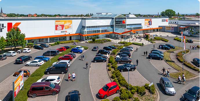 Außenaufnahme vom Einrichtungshaus Möbel Kraft in Elxleben bei Erfurt