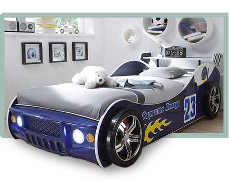 Autobett: blauer Rennwagen