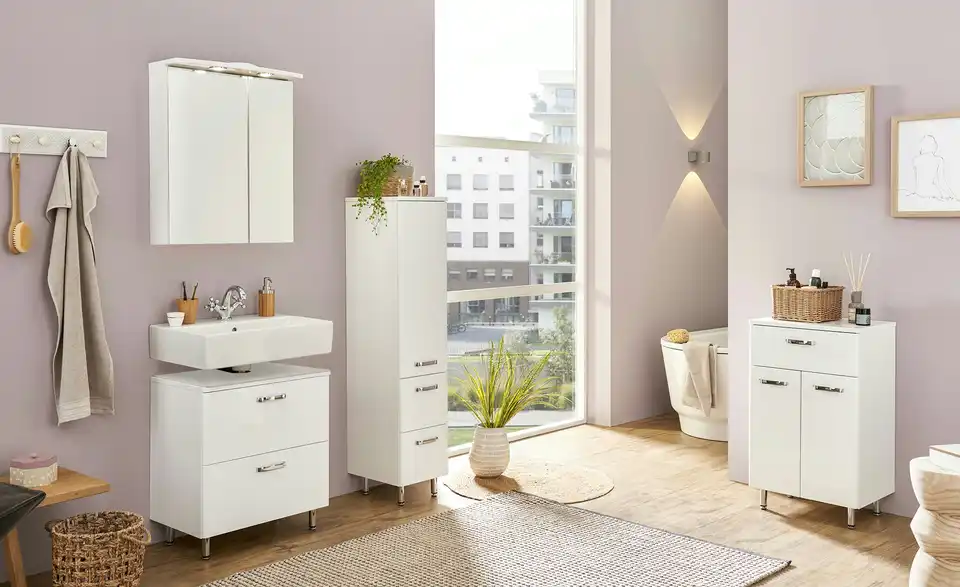 Spiegelschrank, in Wohnsituation