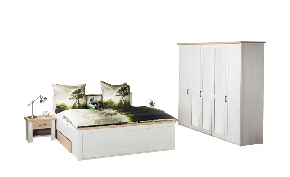 Bett mit 2 Nachtkommoden, in Wohnsituation