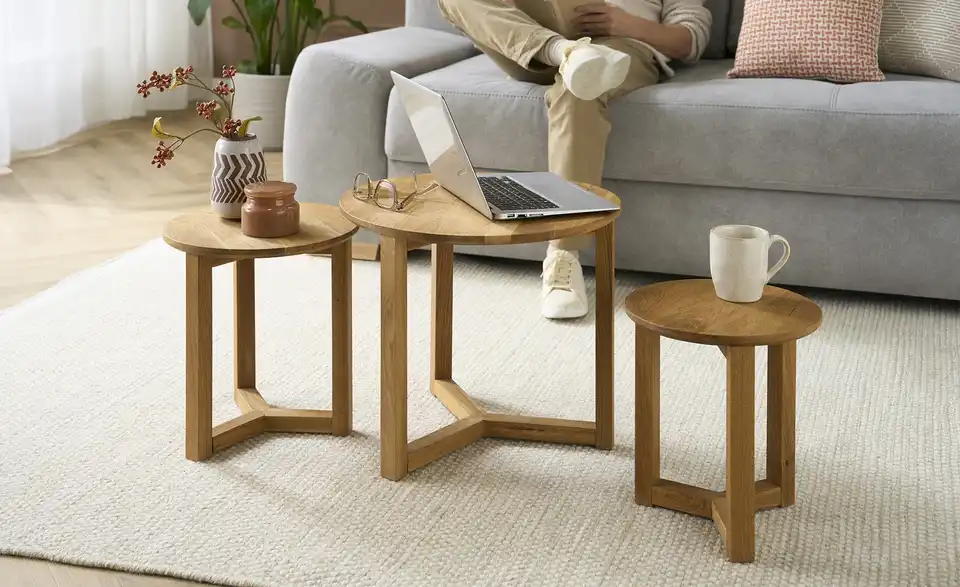 Couchtisch 3er Set Massivholz, in Wohnsituation
