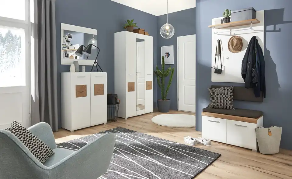 Garderobenschrank, in Wohnsituation