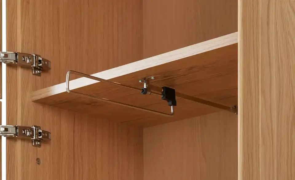 Garderobenschrank, Detailansicht