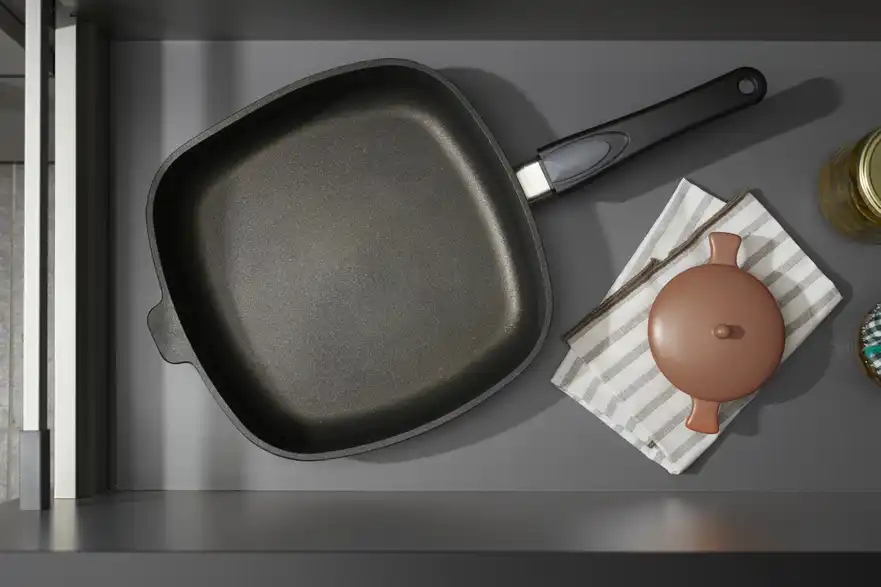 Meisterkoch Pfanne rechteckig 28 cm Titanium, in Wohnsituation