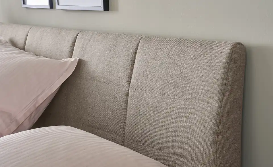 Boxspringbett mit Bettkasten und Topper, Detailansicht