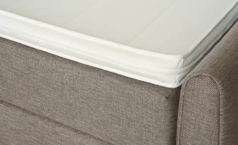 Boxspringbett mit Bettkasten und Topper, Detailansicht