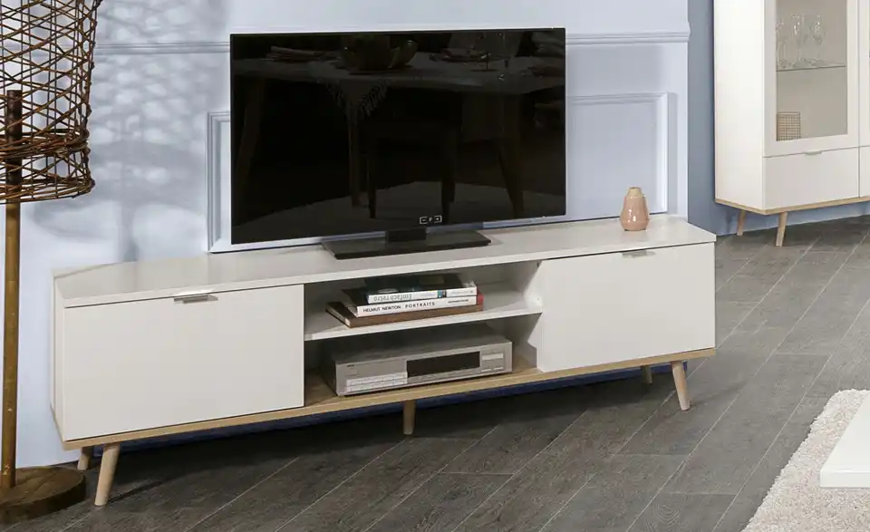 TV-Lowboard, in Wohnsituation