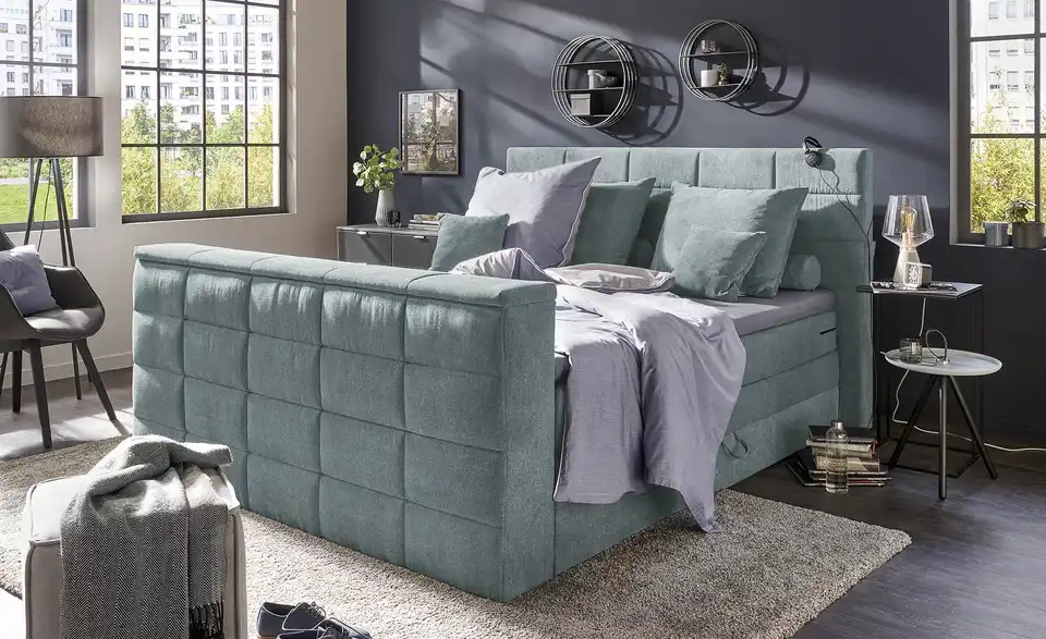 Primo TV-Boxspringbett Dillon mit motorischer TV-Halterung, in Wohnsituation