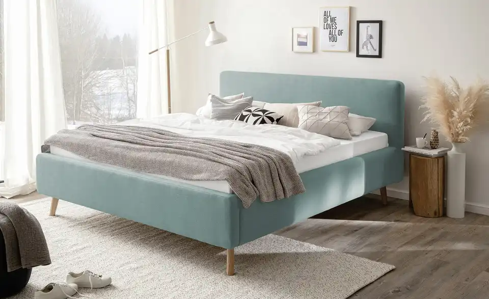 Polsterbett mit Bettkasten, in Wohnsituation