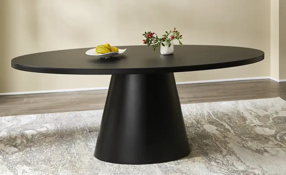 Esstisch mit Glastischplatte, in Wohnsituation