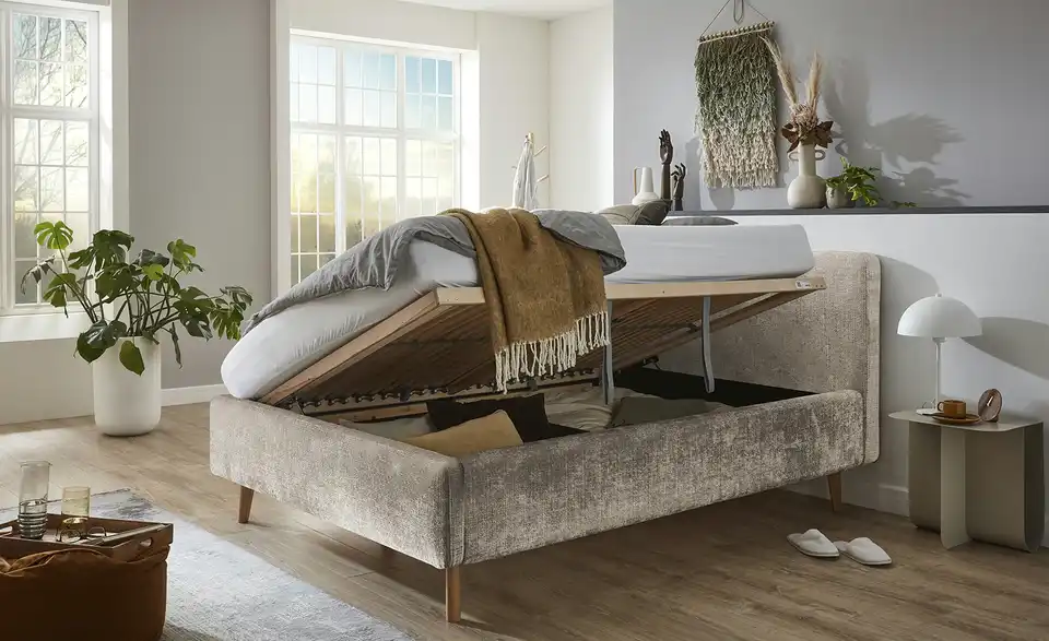 Polsterbett, in Wohnsituation