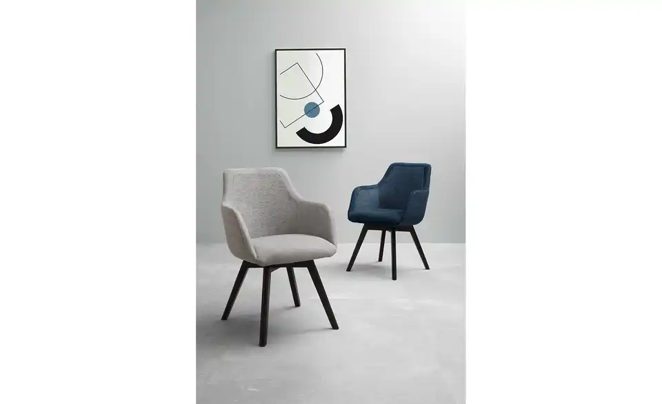 Dine + Mine Armlehnstuhl Corby mit Massivholzgestell, in Wohnsituation