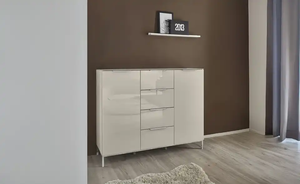 Kommode mit 2 Türen, in Wohnsituation