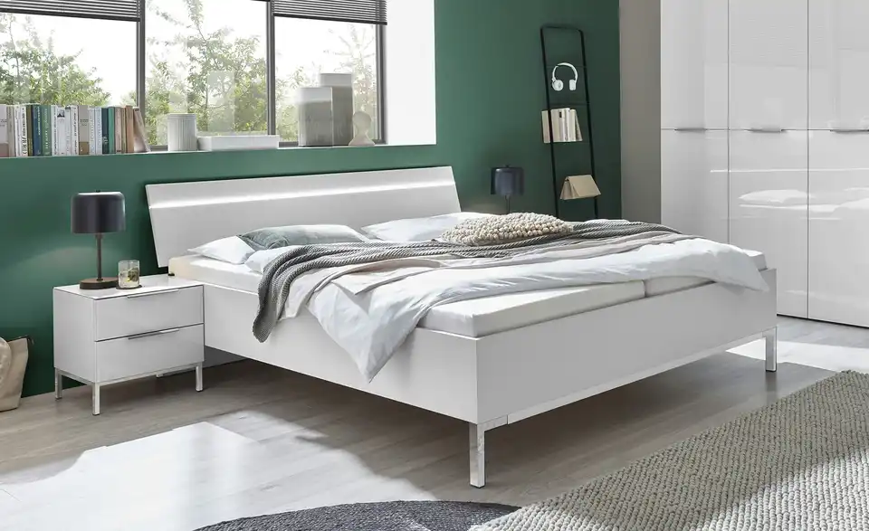 Nachtkommode mit 2 Schüben, in Wohnsituation