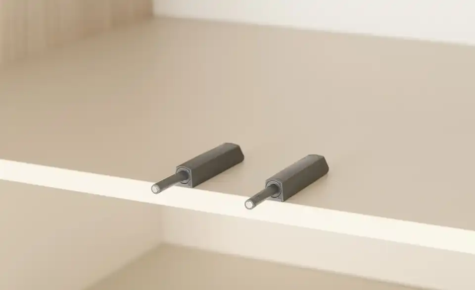 Drehtürenschrank mit Beleuchtung, Detailansicht