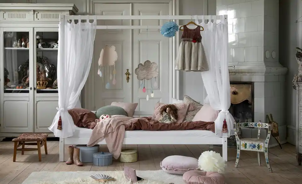 Hoppekids Himmelbett, in Wohnsituation