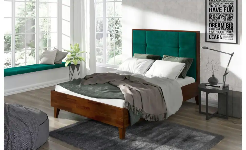 Massivholzbett nussbaumfarben, in Wohnsituation