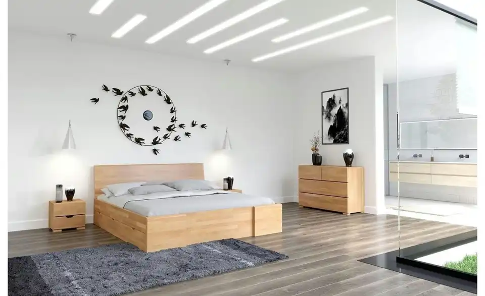 Massivholzbett mit Schubkästen, in Wohnsituation