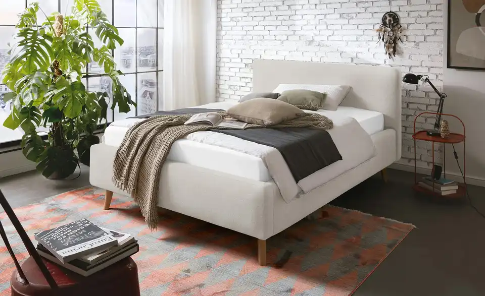 Polsterbett mit Bettkasten, in Wohnsituation