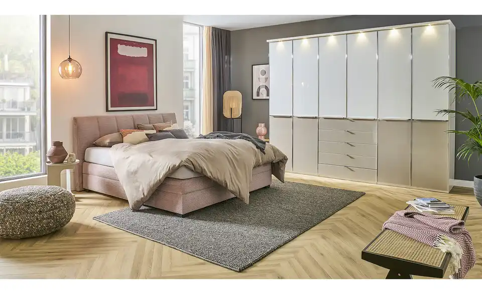 Drehtürenschrank, in Wohnsituation