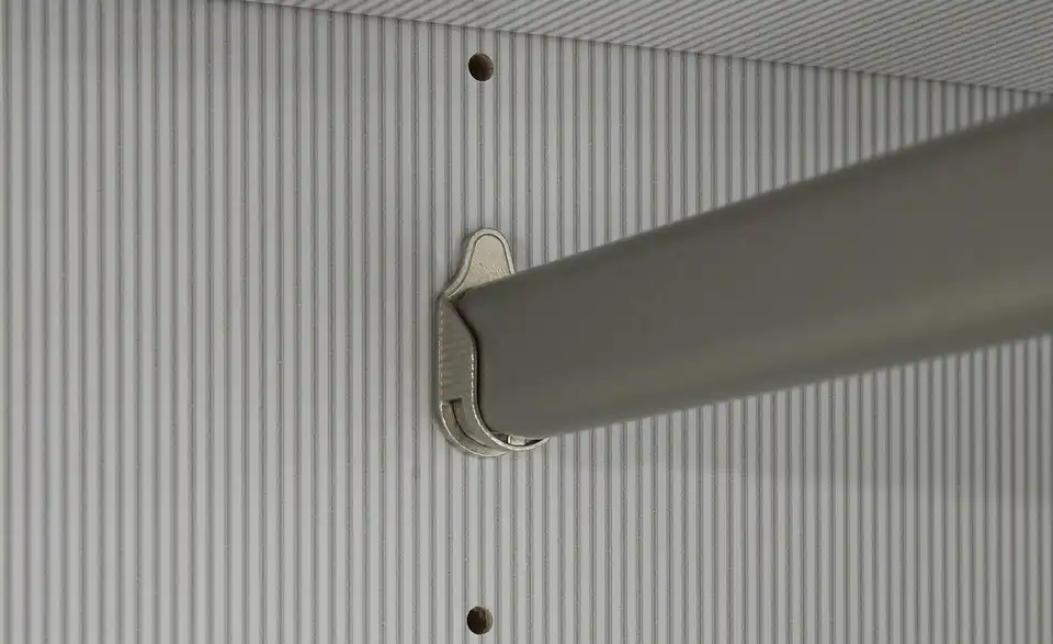 Schwebetürenschrank, Detailansicht