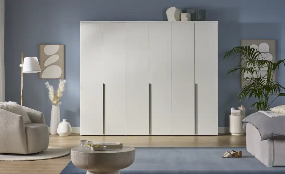 Kleiderschrank, Frontansicht