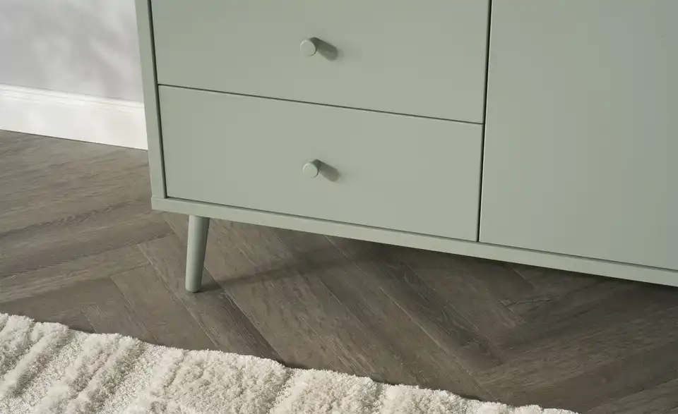 Kleiderschrank, Detailansicht
