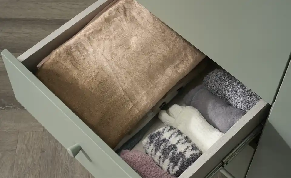 Kleiderschrank, Detailansicht