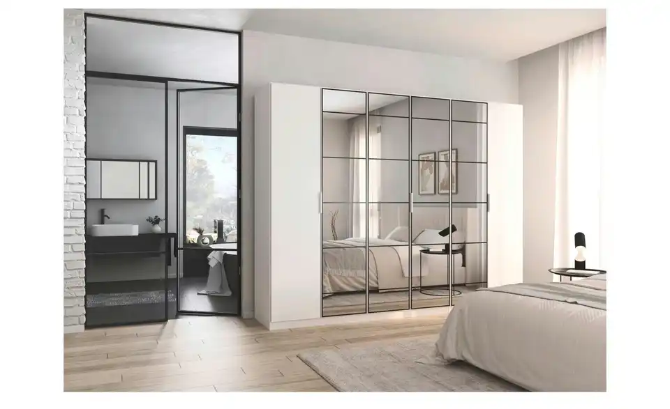 Kleiderschrank mit Spiegel, in Wohnsituation