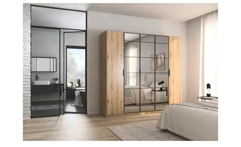 Kleiderschrank mit Spiegel, in Wohnsituation