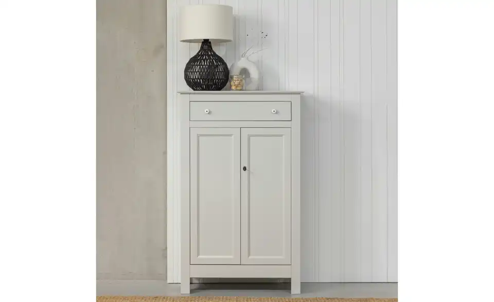 WOOOD Kleiderschrank, in Wohnsituation