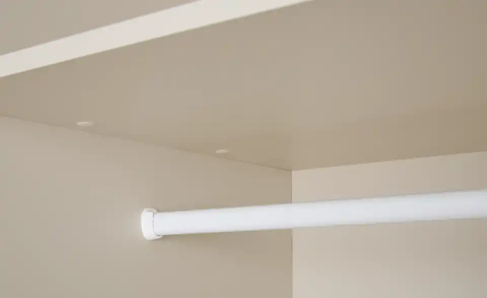Kleiderschrank, Detailansicht