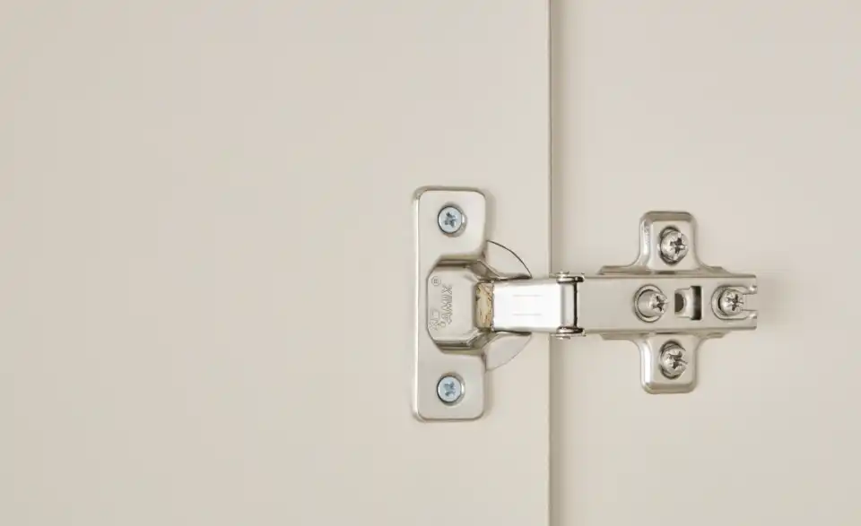 Kleiderschrank, Detailansicht