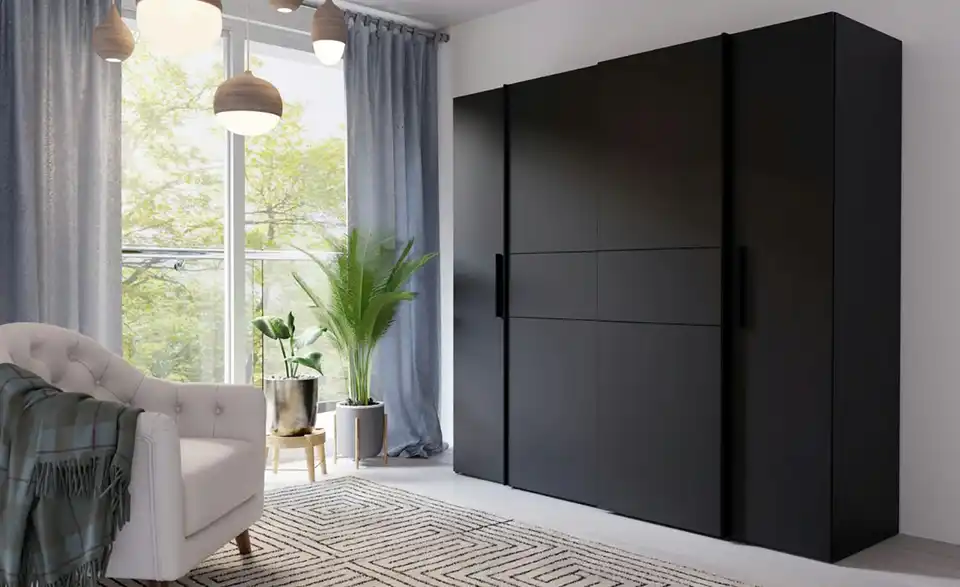 Kleiderschrank, in Wohnsituation