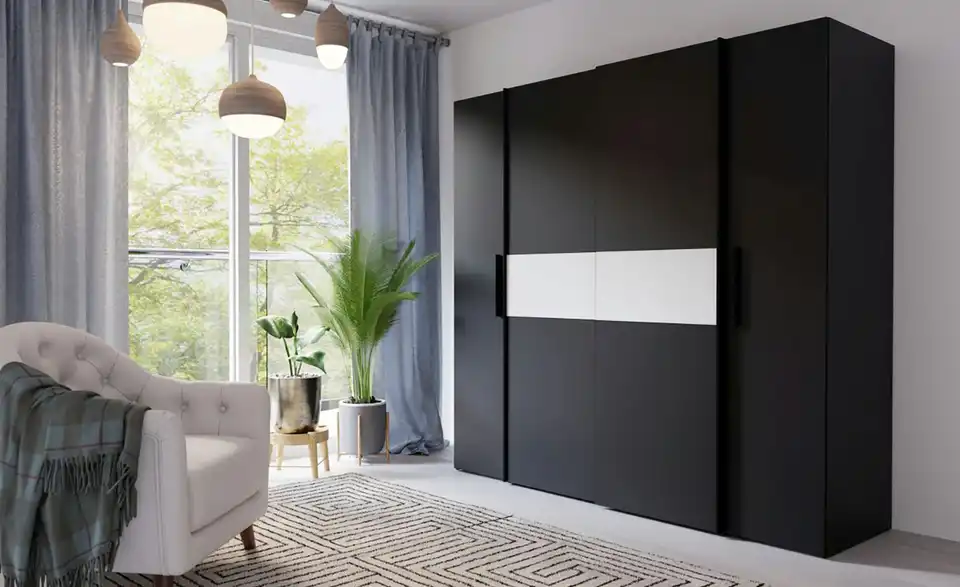 Kleiderschrank, in Wohnsituation