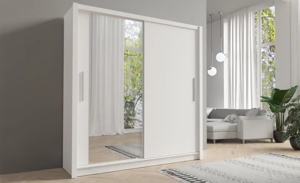 Schiebetürenschrank, in Wohnsituation