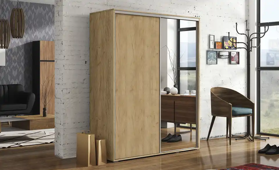 Schwebetürenschrank, in Wohnsituation