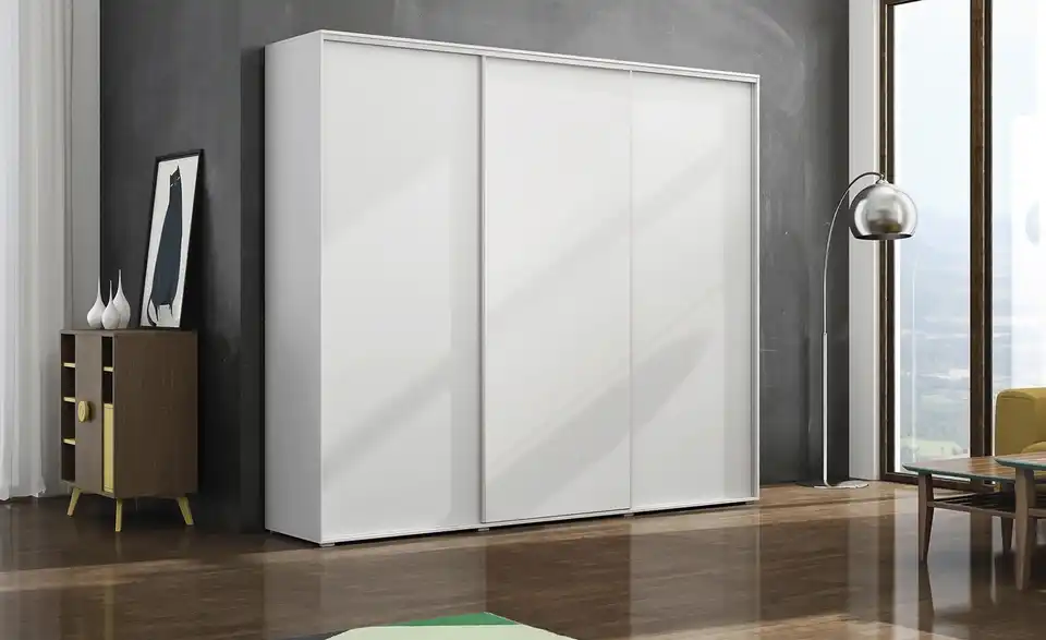Schwebetürenschrank, in Wohnsituation