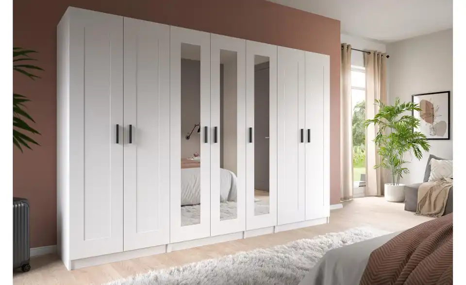 Kleiderschrank, in Wohnsituation