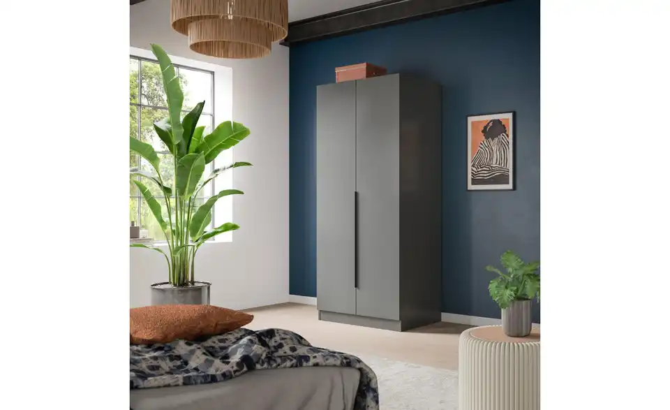 Drehtürenschrank, in Wohnsituation