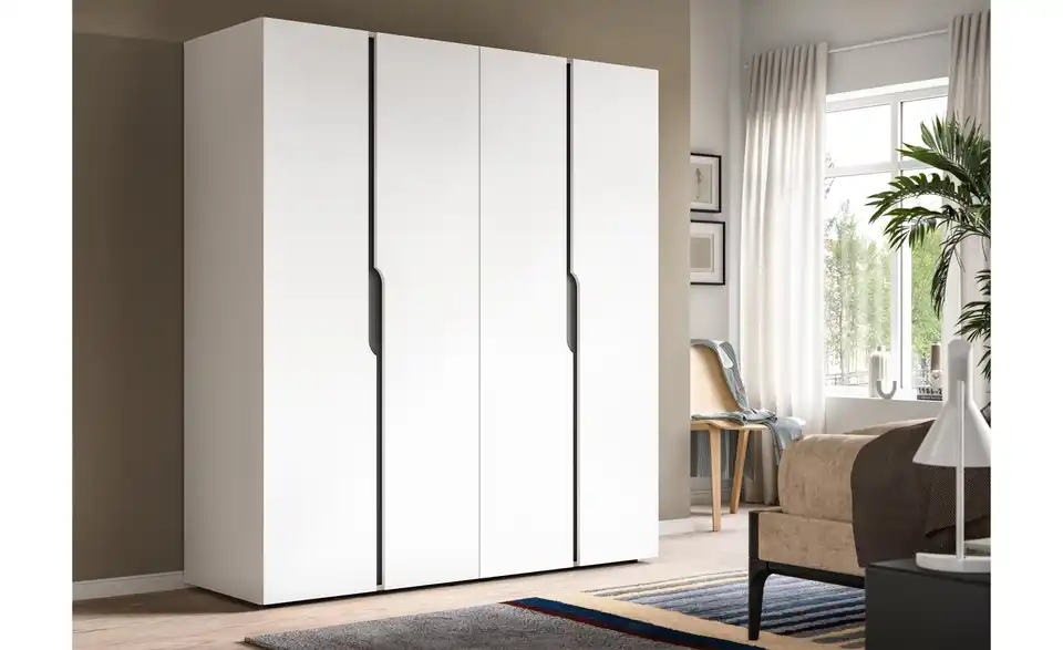 Kleiderschrank, in Wohnsituation