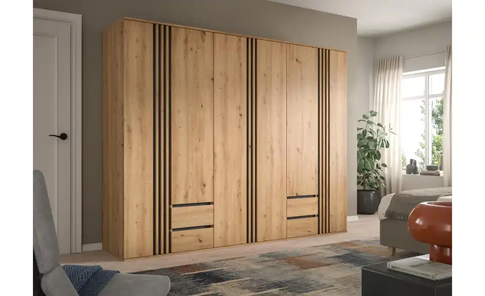 Kleiderschrank, in Wohnsituation
