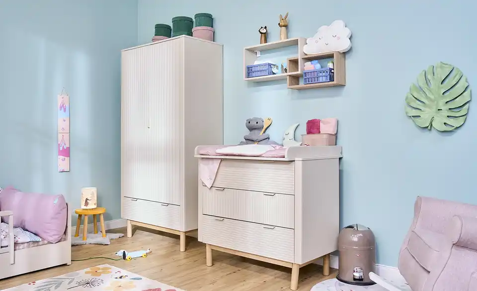 pinio Kleiderschrank Miloo, in Wohnsituation