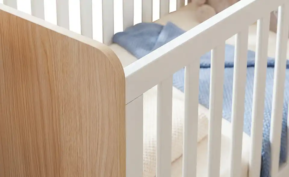 Kinderbett, Detailansicht