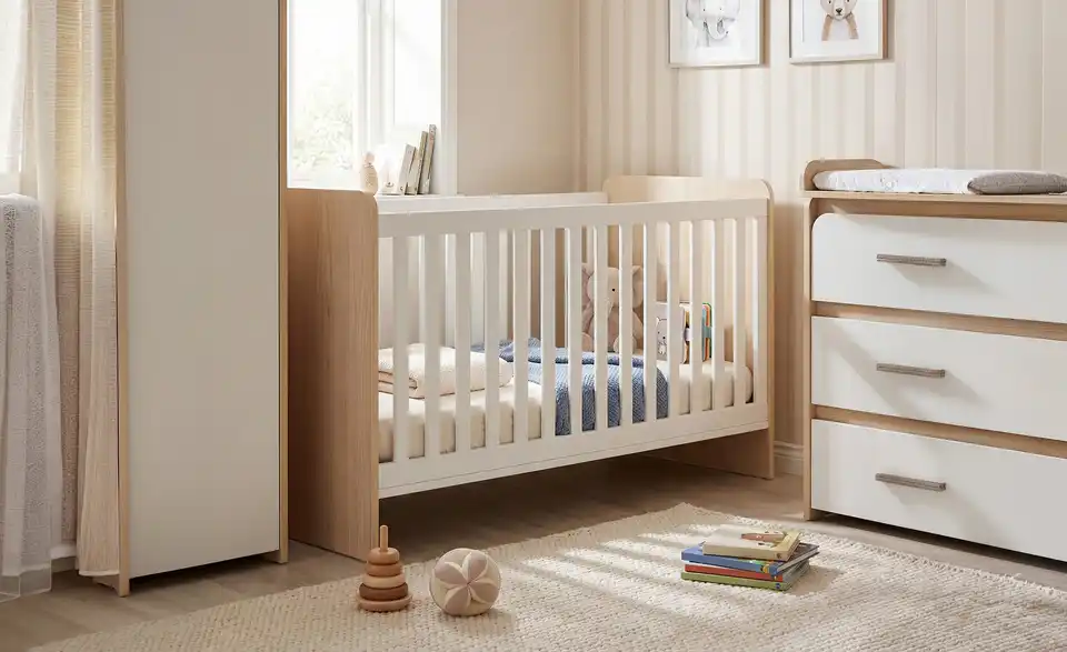 Kinderbett, in Wohnsituation