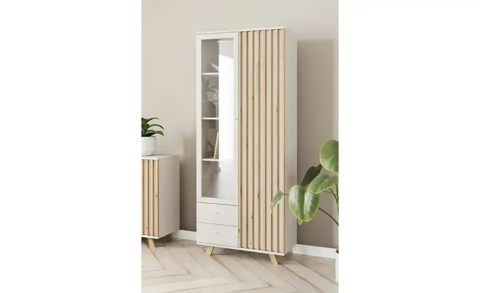 Vitrine, in Wohnsituation