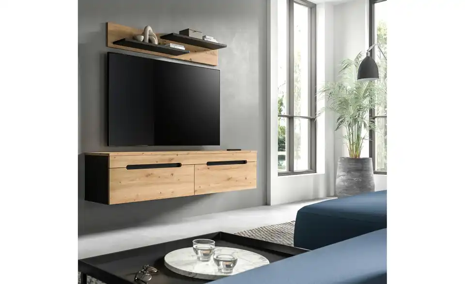 Wohnwand, in Wohnsituation